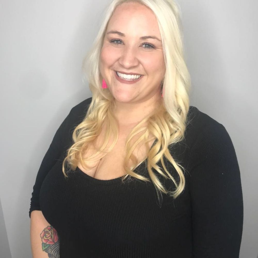 Meet your Posher, Whitney